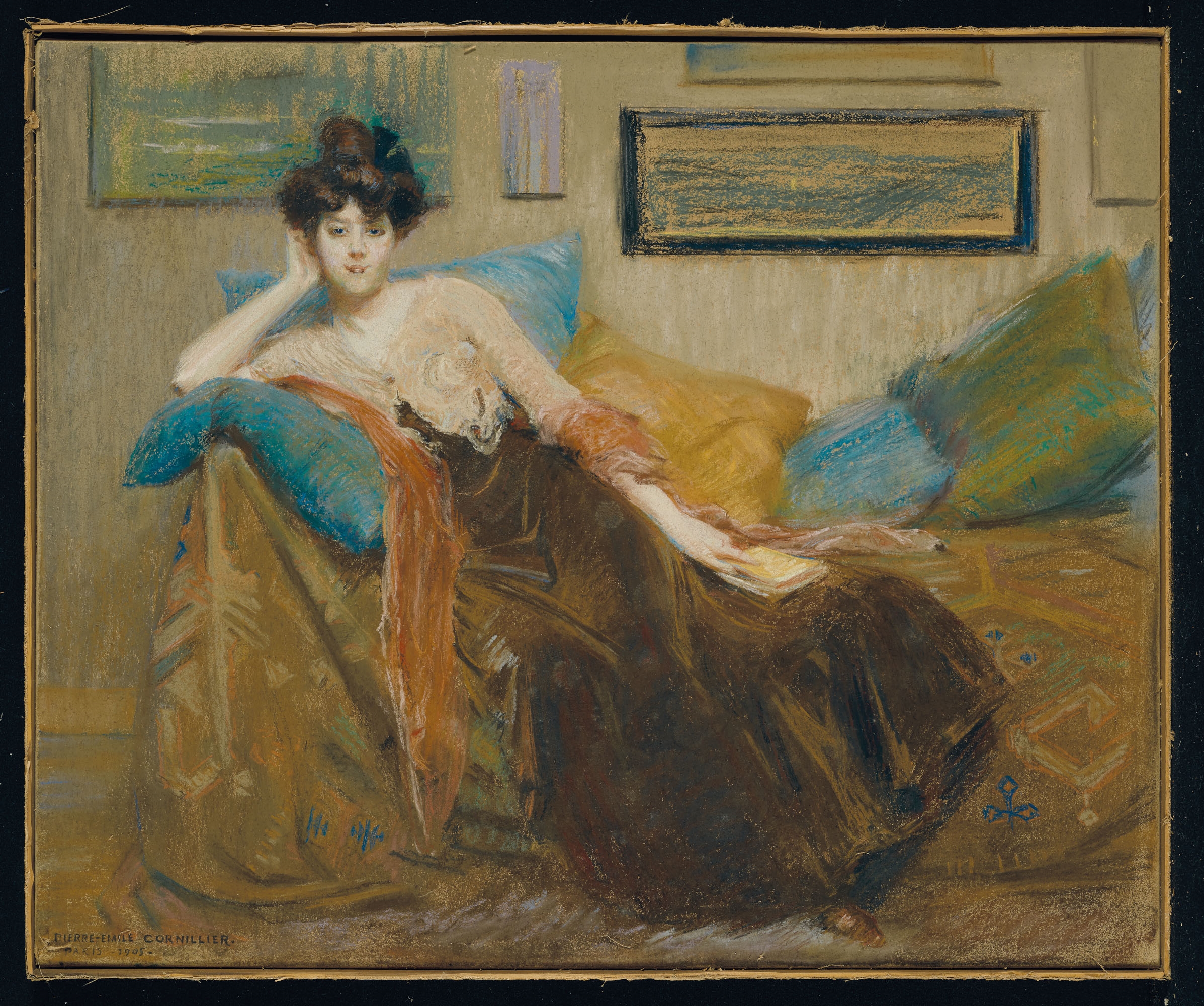 Artwork by Pierre-Émile Cornillier, Elégante allongée sur un canapé, Made of pastel sur papier, marouflé sur toile, monté sur châssis